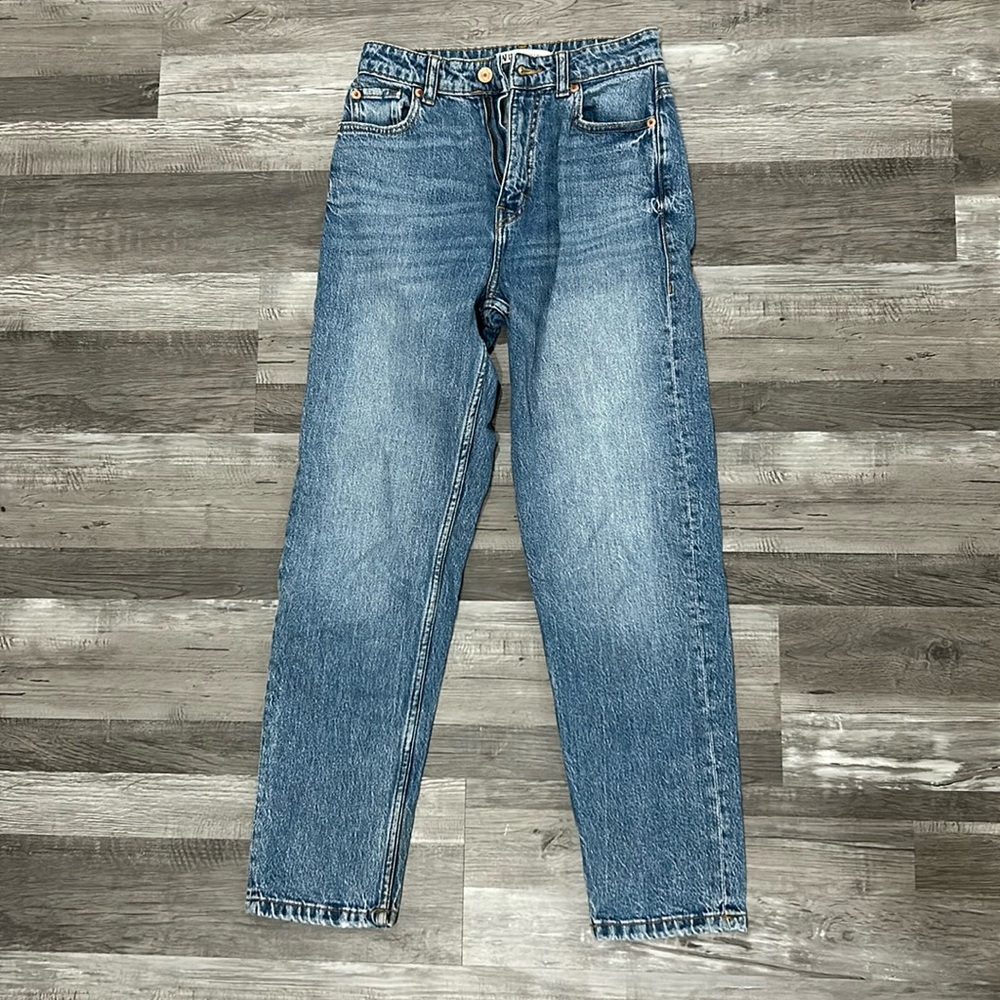 Blue Zara jeans! US 2, EUR 34